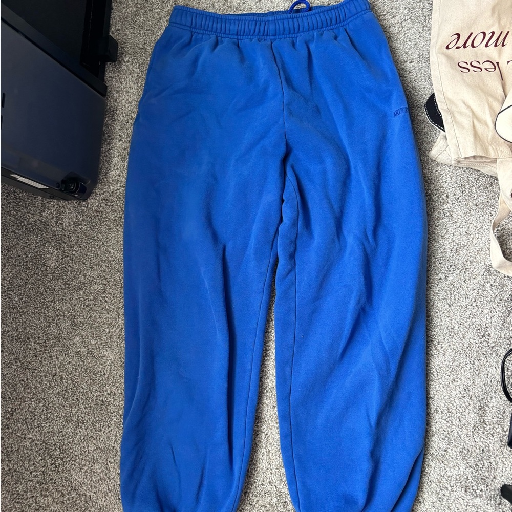 Aritzia jazz blue sweats
